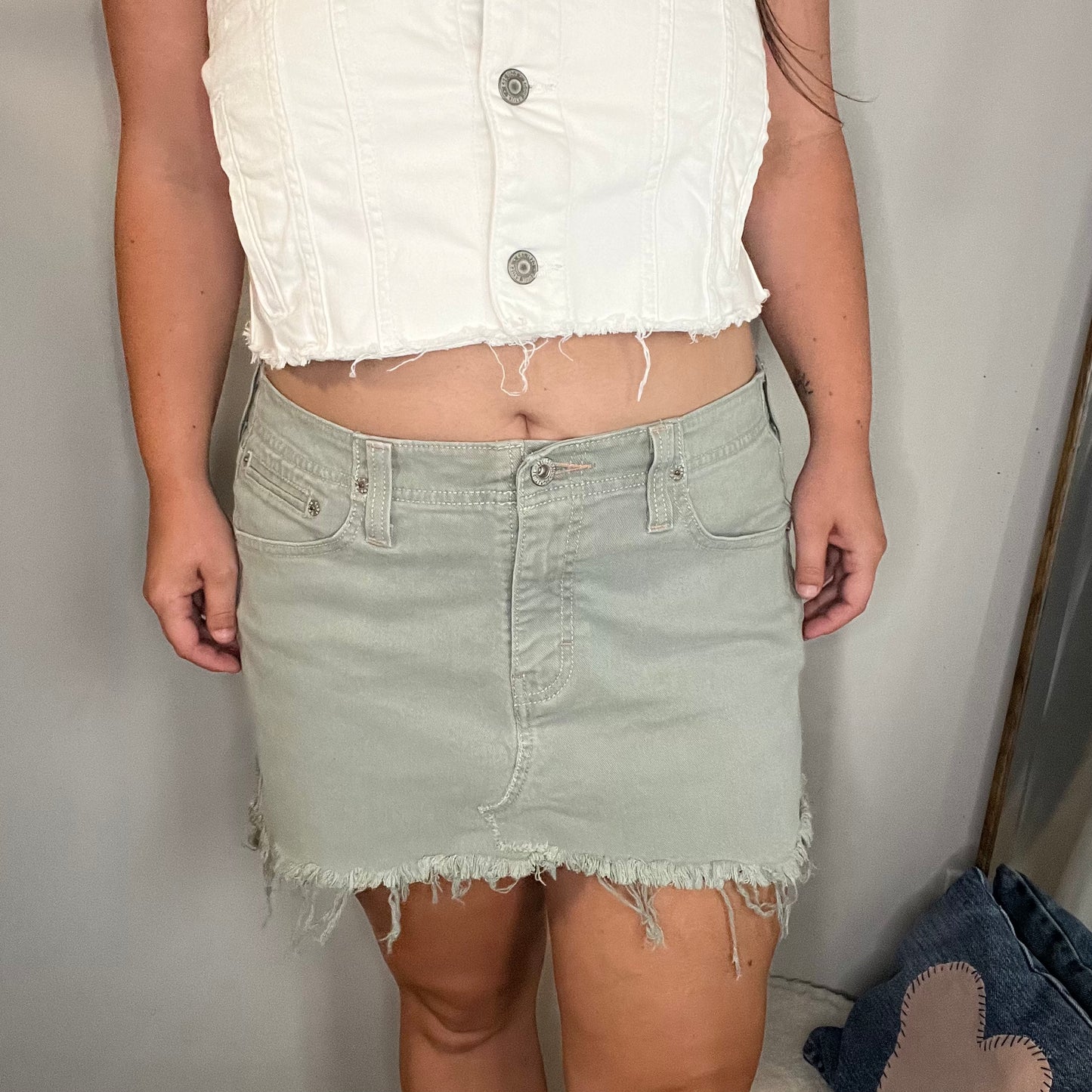Green Khaki Levi's Low Rise Mini Skirt | Waist 35