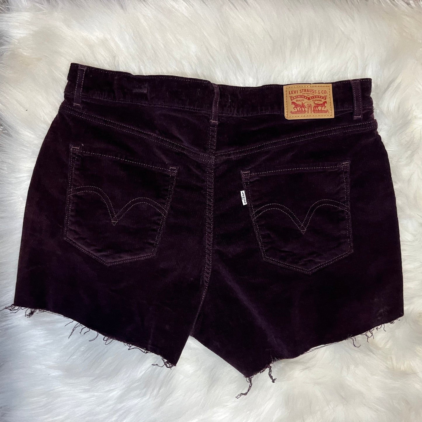 Purple Corduroy Levi's w/ Matching Scrunchie | Waist 34