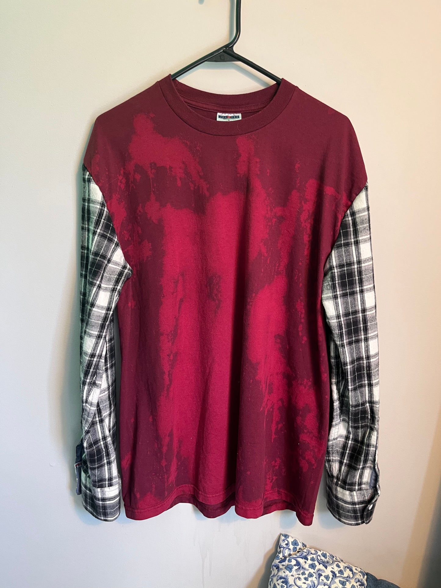 Bleached Tee w/ Flannel Arms | M