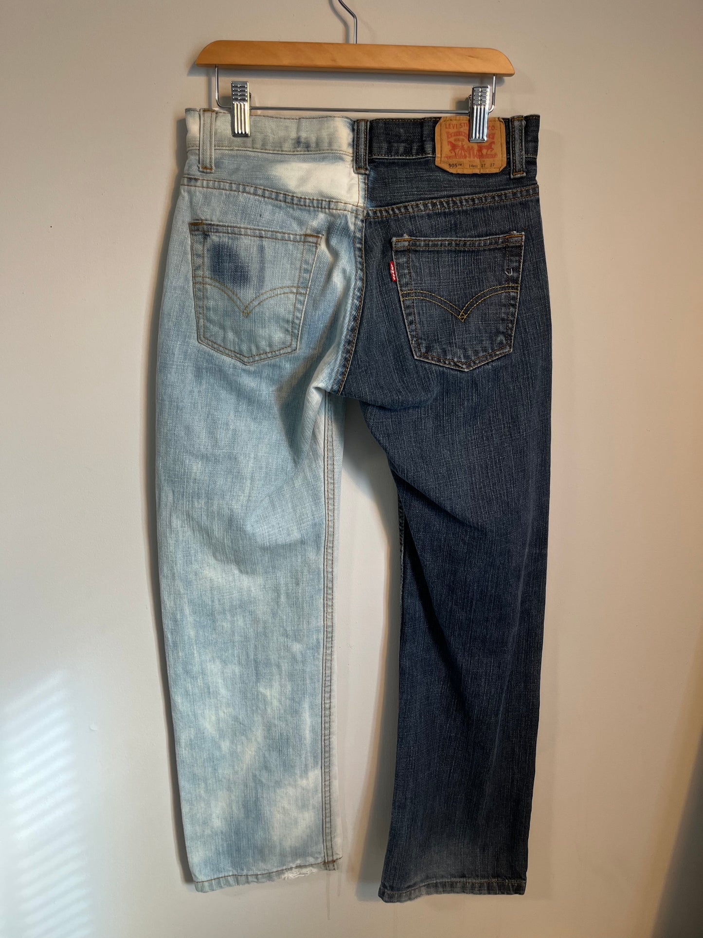 Dark Wash Levi's 505 Split Leg Bleach Jeans | Waist 27
