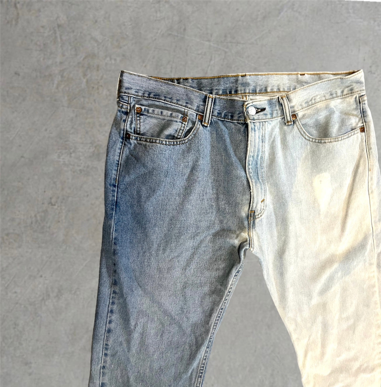 Light Wash Levi's 505 Split Leg Bleach Jeans | Waist 38